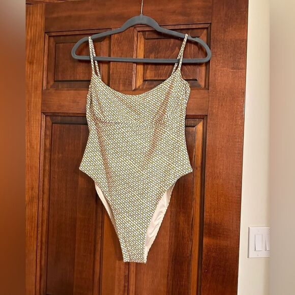 MONDAY SWIMWEAR SAUSALITO ONE PIECE - SUN LYNX GEO SIZE LARGE - Worn once! - Picture 2 of 12